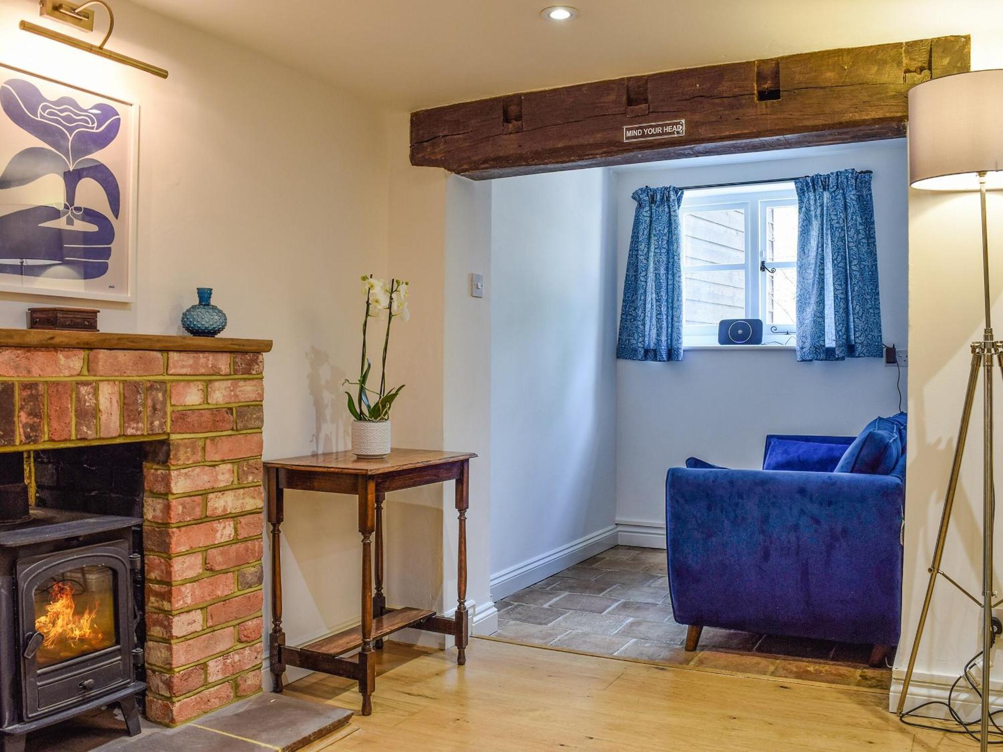Wayside Cottage Adstock エクステリア 写真