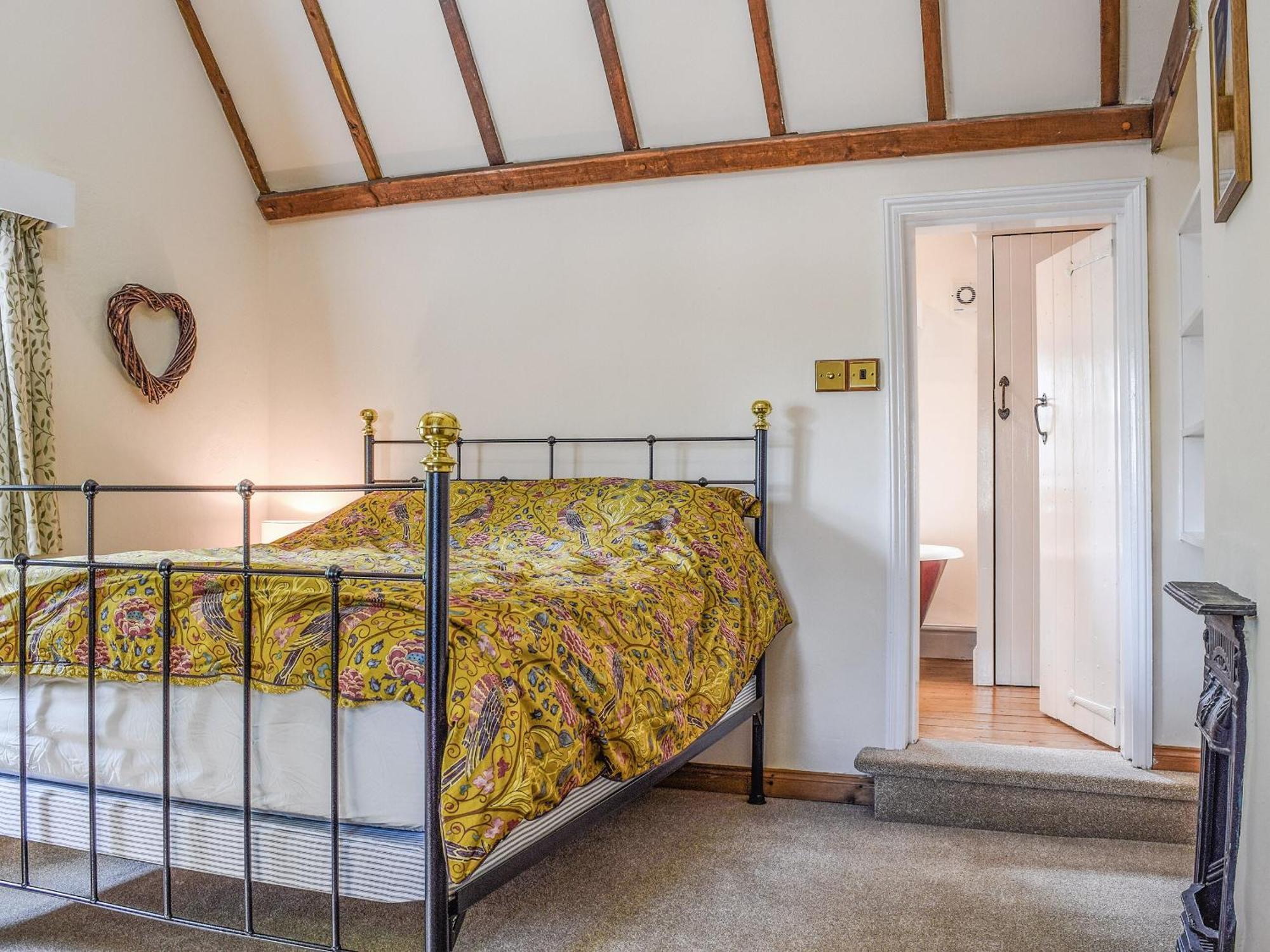 Wayside Cottage Adstock エクステリア 写真