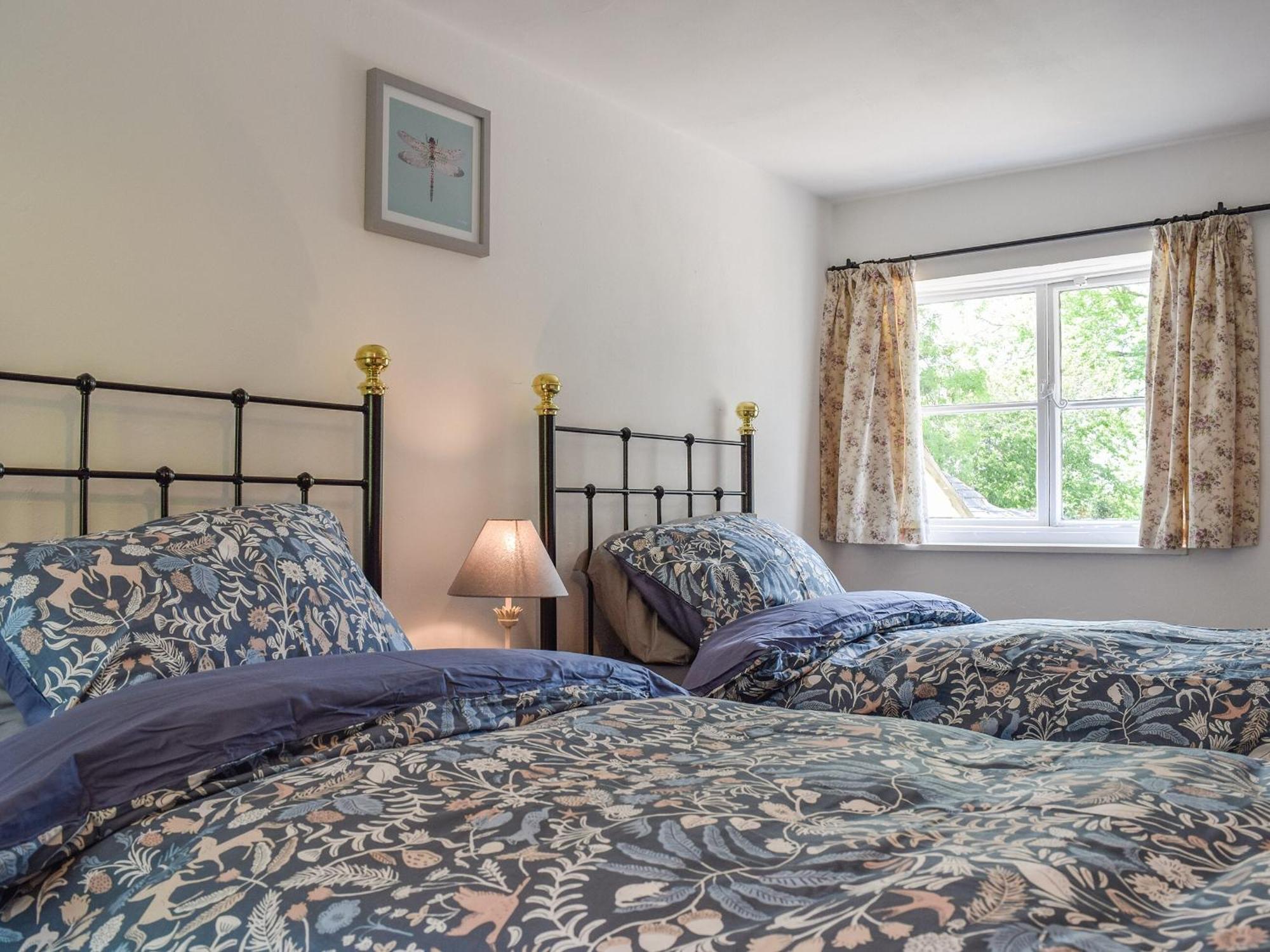 Wayside Cottage Adstock エクステリア 写真