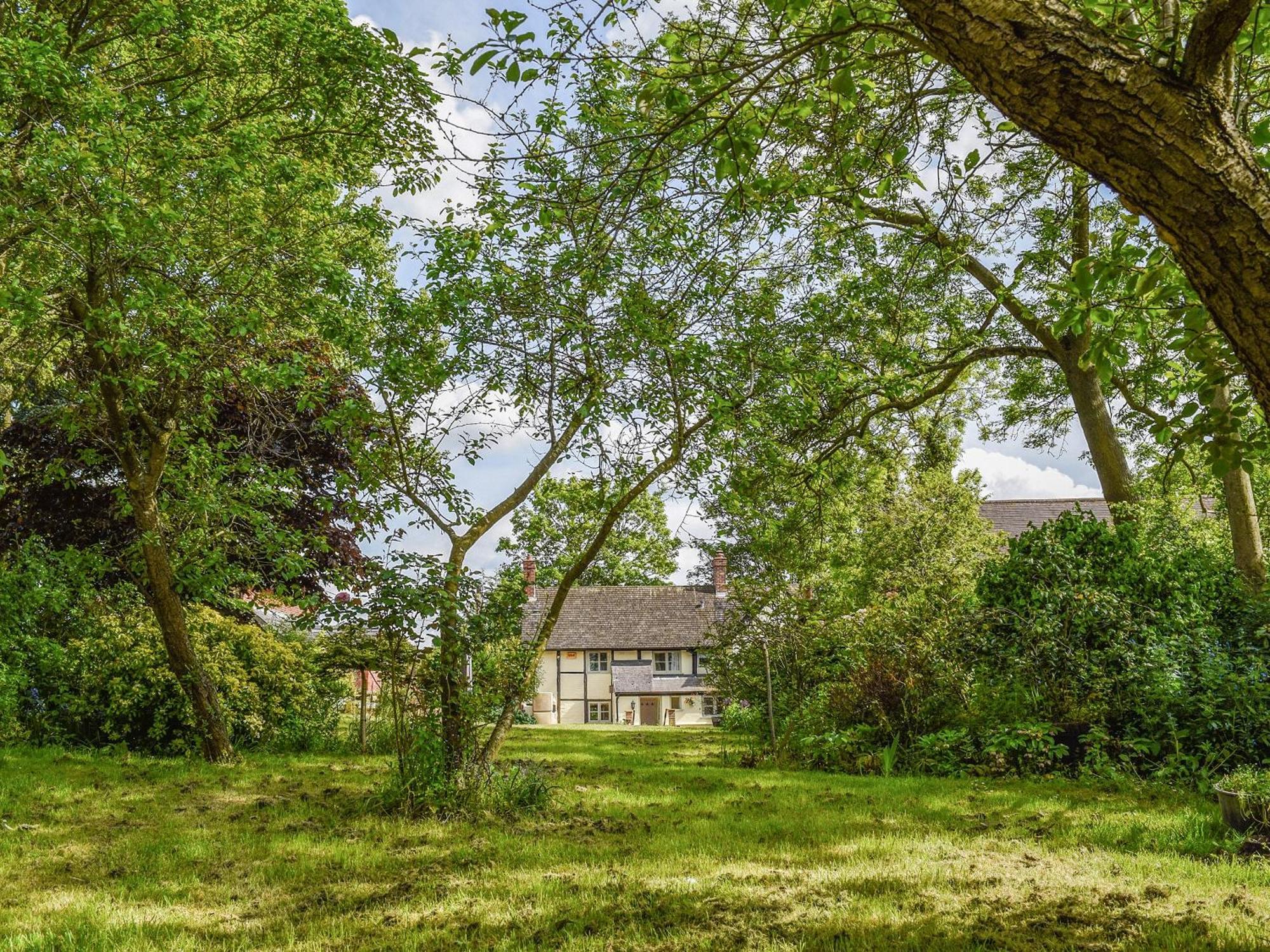 Wayside Cottage Adstock エクステリア 写真